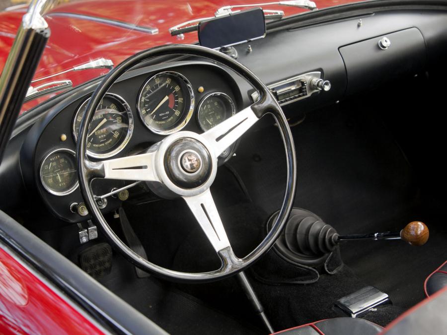 Торпедо Alfa Romeo 2000 Spider (102) 1958 года  (фото 30 из 30)